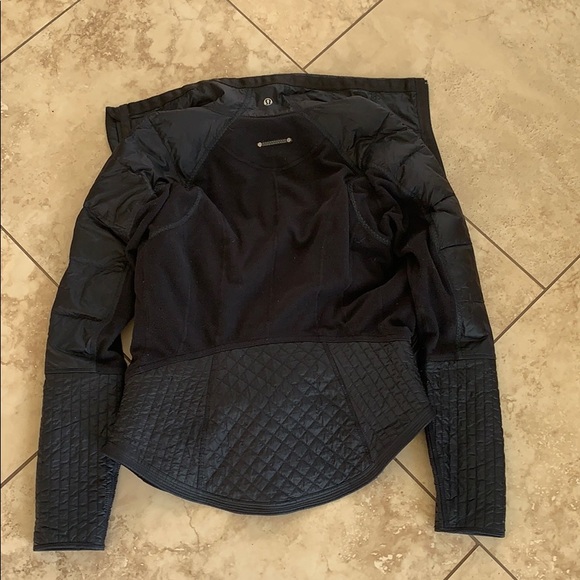Lululemon Run Bundle Up Jacket - Picture 5 of 7